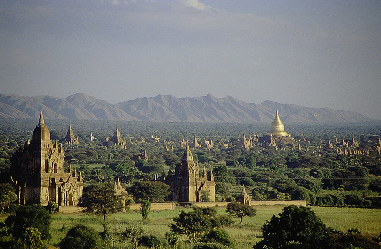Bagan — destinasi trip Myanmar bersama Backpacker Papua